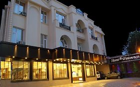 Hotel Maharaja Katra